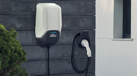 Ford Charging Solutions: Ladestation finden ...